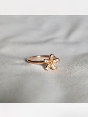 Pandora Rose Gold Daisy Ring